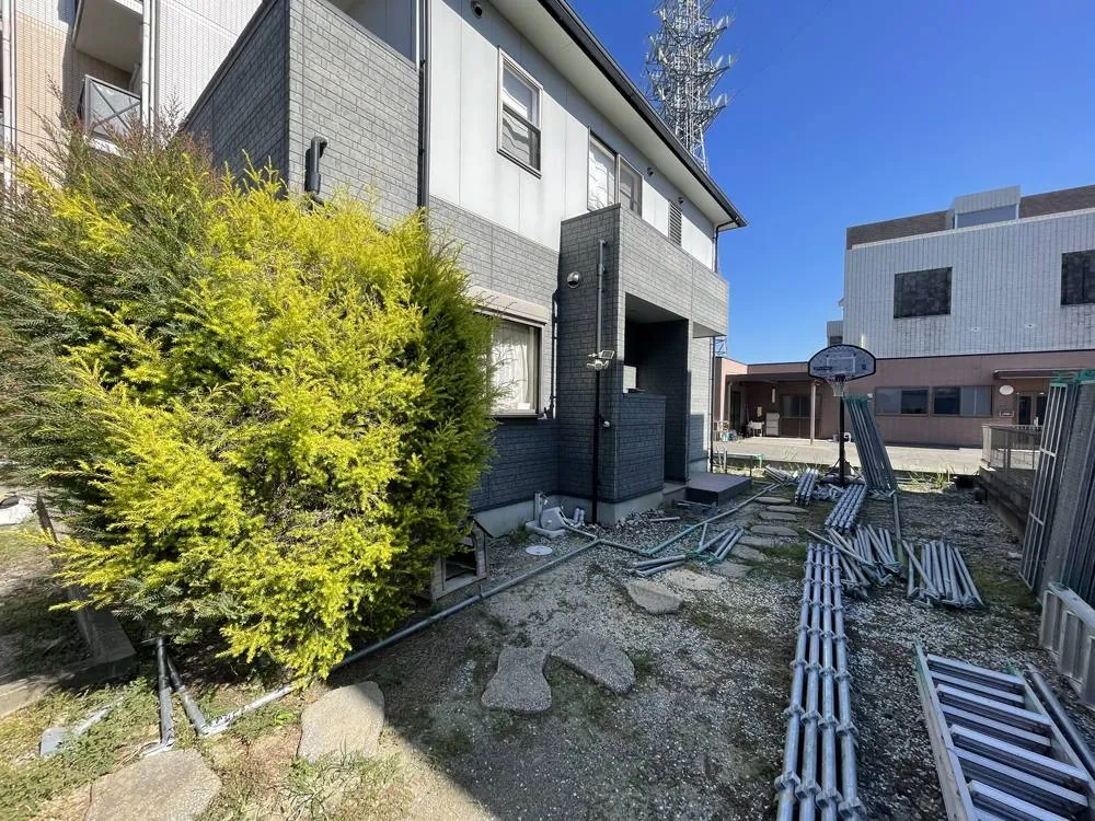 志免町 T様邸 外構工事(倉庫設置・人工芝・ウッドデッキ) 施工前(別アングル)