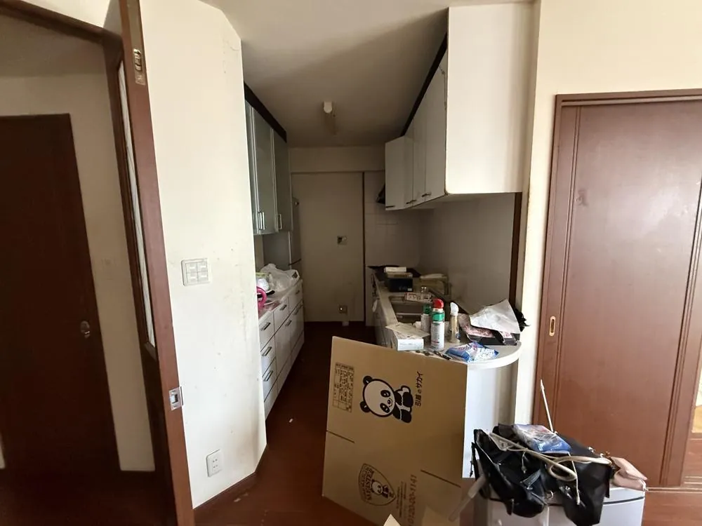 福岡市東区和白 H様邸 クロス張り替え・CFシート貼り・トイレ入替 キッチン 施工前